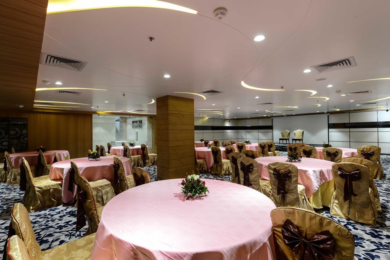 Hotel Atishay Bhopal Esterno foto