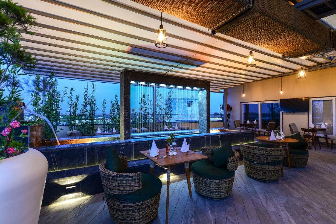 Hotel Atishay Bhopal Esterno foto