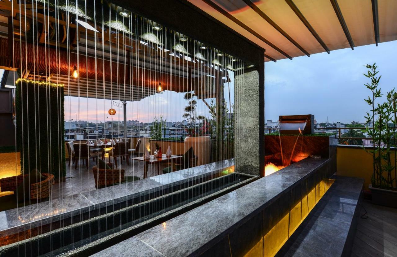 Hotel Atishay Bhopal Esterno foto