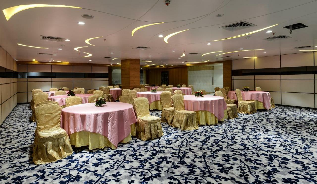 Hotel Atishay Bhopal Esterno foto